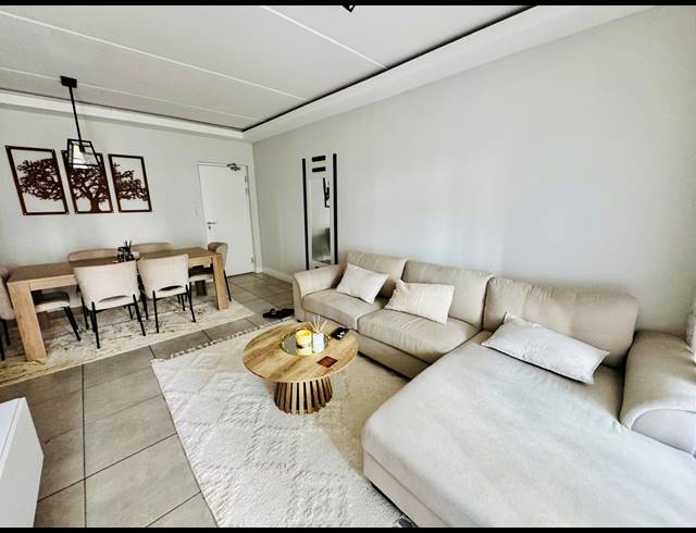 3 BEDROOM FLAT FOR SALE IN WATERFALL
